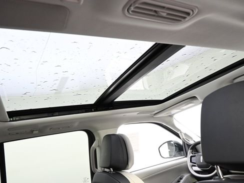 New 2025 Lincoln Navigator L Reserve image 17