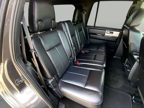 Used 2016 Ford Expedition XLT w/ Equipment Group 201A RWD image 19