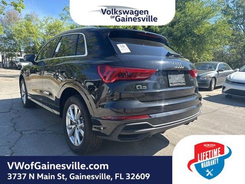 Used 2023 Audi Q3 2.0T Premium image 3