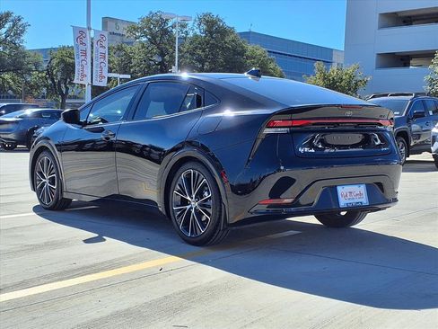 Certified 2025 Toyota Prius LE image 7