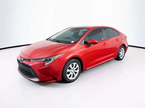 Used 2021 Toyota Corolla LE image 3