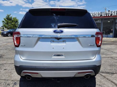 Used 2016 Ford Explorer XLT w/ Equipment Group 202A AWD/4WD image 14