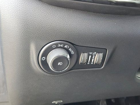 New 2026 Jeep Compass Latitude image 25