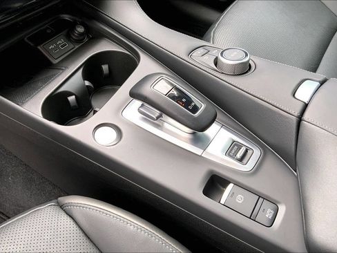 Used 2023 INFINITI QX50 Luxe FWD image 18