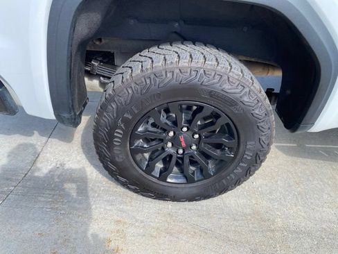 Used 2023 GMC Sierra 1500 AT4X AWD/4WD image 14