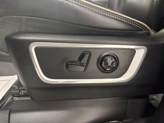 Used 2020 RAM 1500 Laramie w/ Sport Appearance Package AWD/4WD image 20