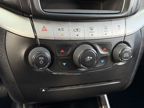 Used 2019 Dodge Journey SE w/ Connectivity Group image 21