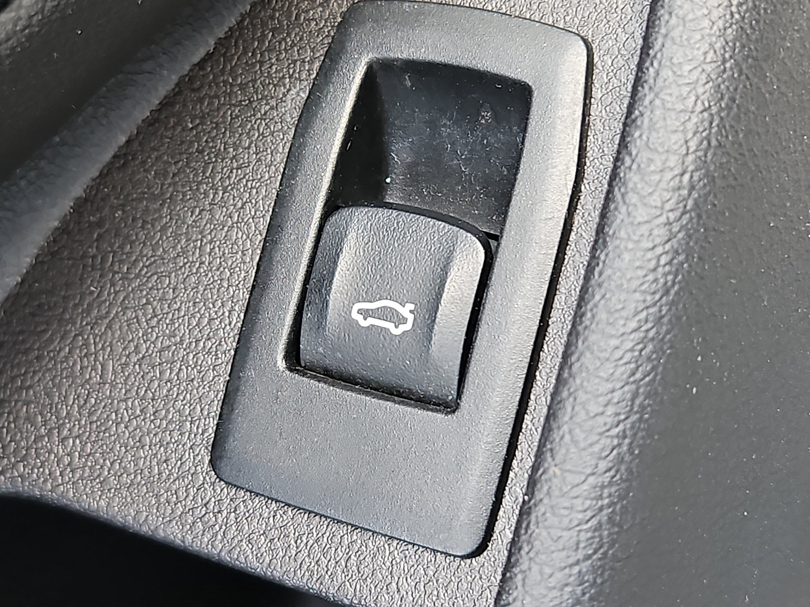 Used 2021 BMW 330i Sedan RWD image 25