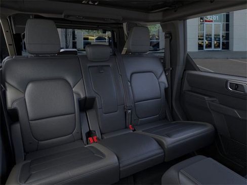 New 2025 Ford Bronco Outer Banks w/ Sasquatch Package image 11