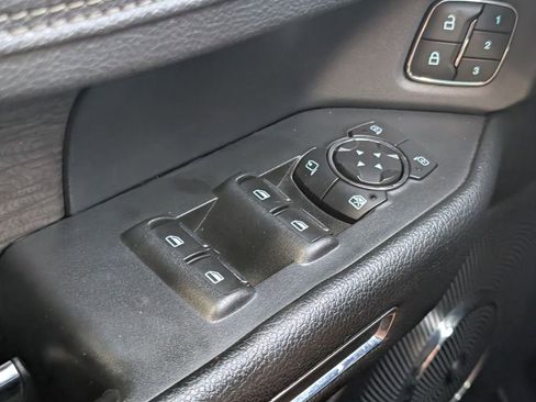 Used 2021 Ford Expedition Max Limited AWD/4WD image 16
