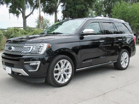 Used 2019 Ford Expedition Platinum AWD/4WD image 3