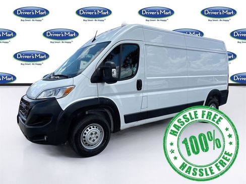 Used 2025 RAM ProMaster 2500 w/ Convenience Group FWD image 3