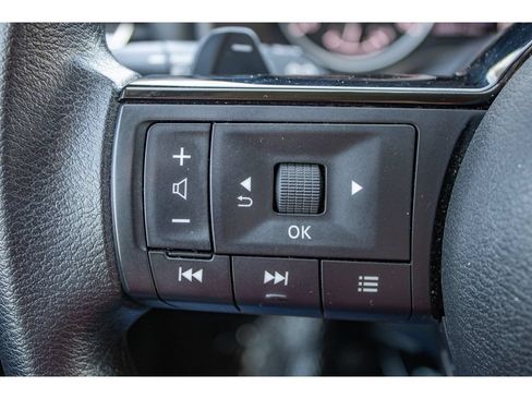 Used 2023 Nissan Rogue SV AWD/4WD image 37