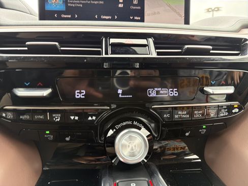 Used 2023 Acura MDX w/ Technology Package FWD image 23
