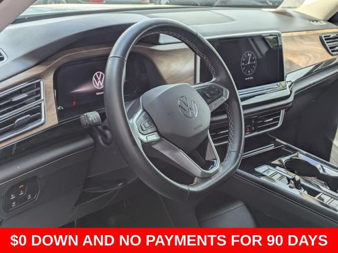 Used 2025 Volkswagen Atlas SE FWD image 14
