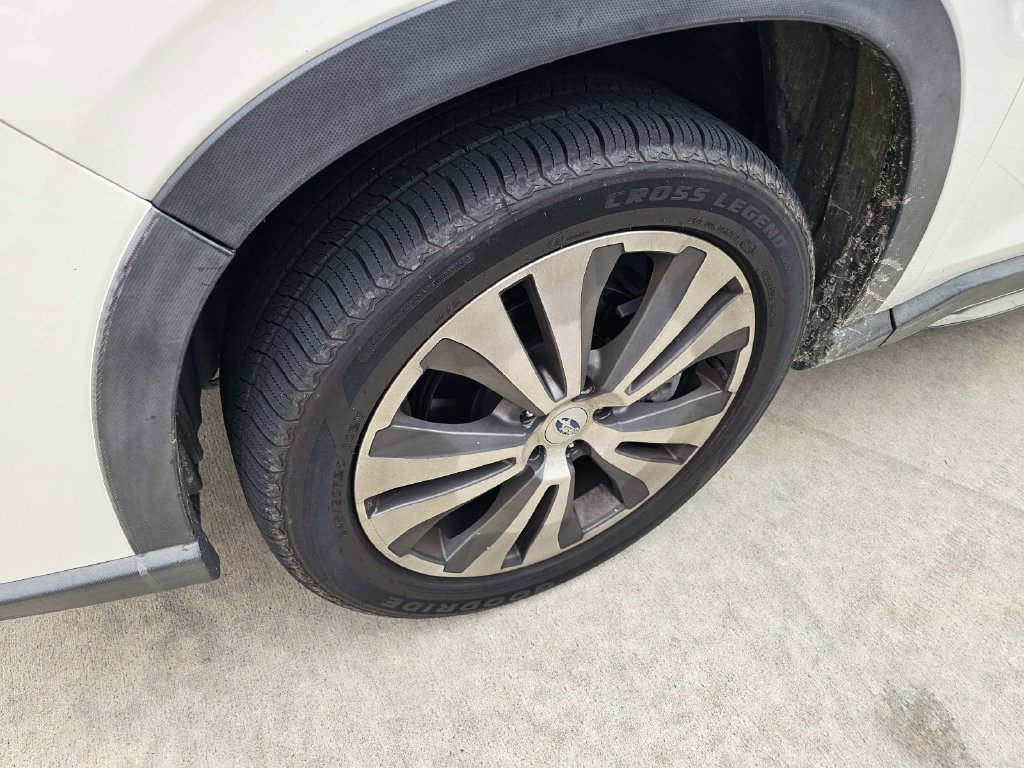 Used 2020 Subaru Ascent Limited w/ Technology Package AWD/4WD image 7