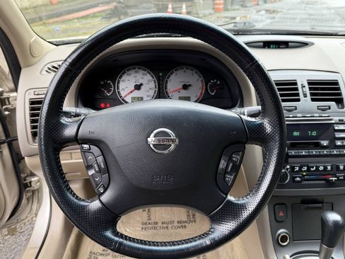 Used 2003 Nissan Maxima SE FWD image 36