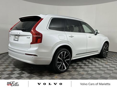 Used 2024 Volvo XC90 B6 Plus image 8