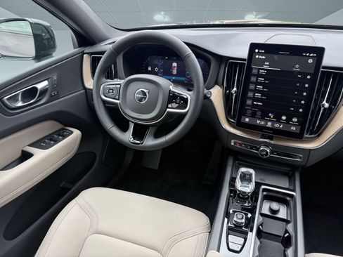 New 2026 Volvo XC60 B5 Core w/ Climate Package image 25