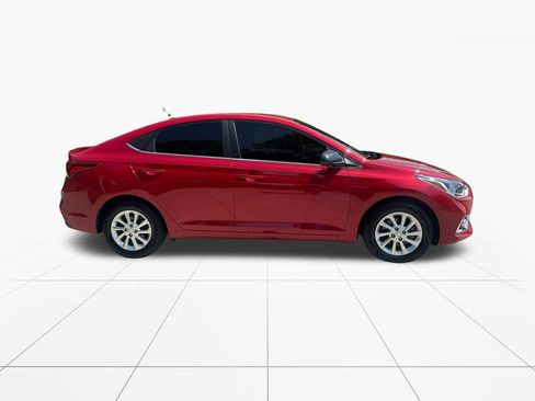 Used 2022 Hyundai Accent SEL FWD image 9