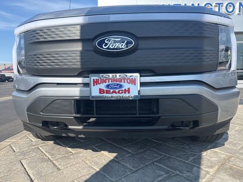 Used 2025 Ford F150 Lightning XLT image 28