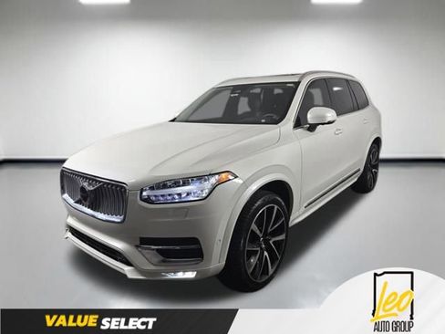 Used 2023 Volvo XC90 B6 Plus w/ Protection Package Premier AWD/4WD image 1