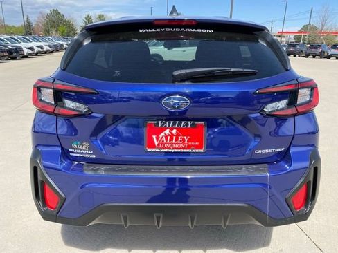 Used 2025 Subaru Crosstrek 2.0i image 4