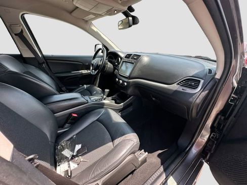 Used 2019 Dodge Journey Crossroad image 25