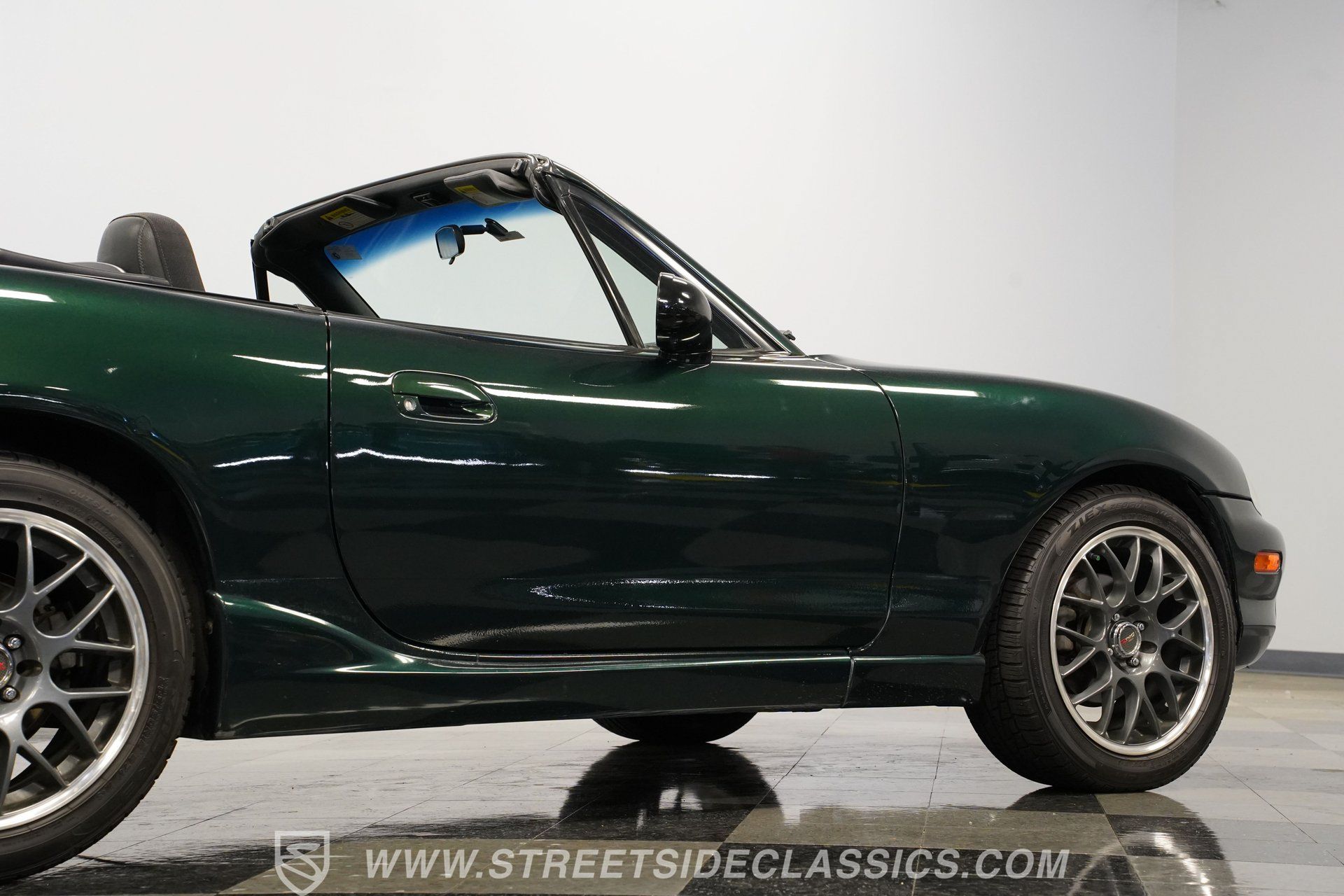 Used 1999 MAZDA MX-5 Miata RWD image 29