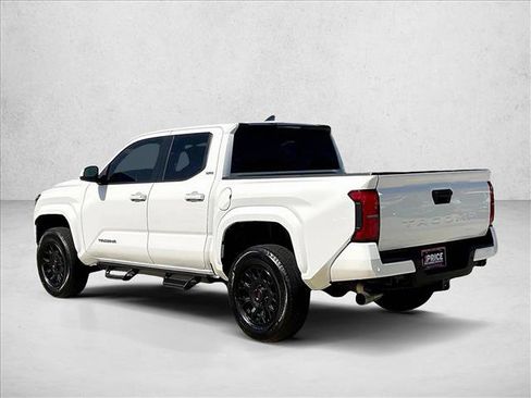 Used 2024 Toyota Tacoma SR5 w/ SR5 Upgrade Package RWD image 12