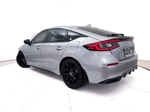 Used 2023 Honda Civic Sport image 2