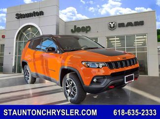 New 2026 Jeep Compass Trailhawk w/ Sun, Sound & Navigation Group video 1