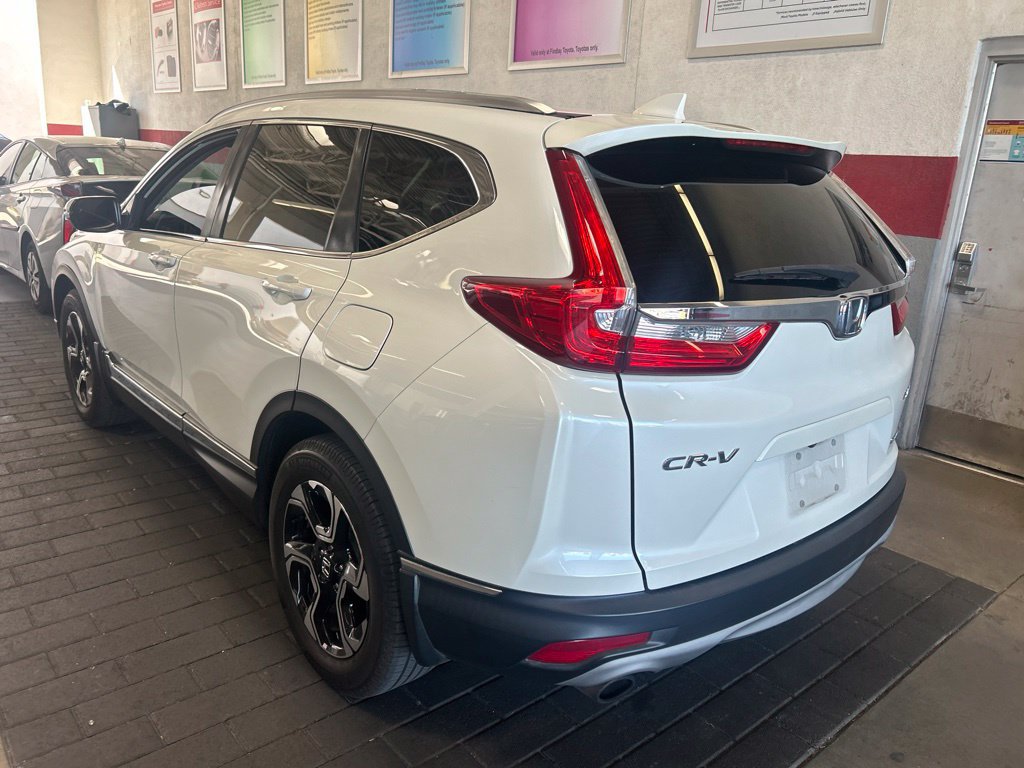Used 2018 Honda CR-V Touring image 4