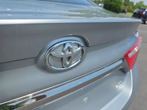Used 2015 Toyota Camry XSE FWD image 10