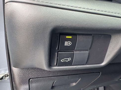 Used 2022 Toyota Highlander XLE image 26