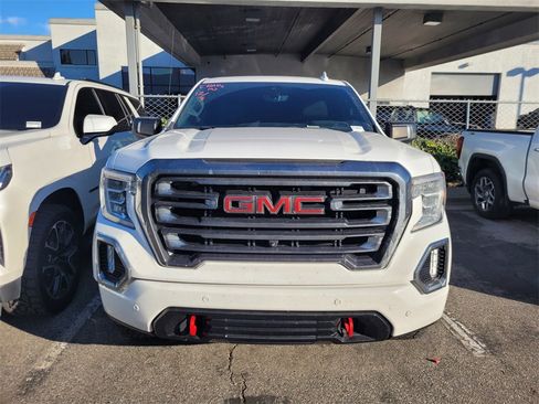 Used 2022 GMC Sierra 1500 AT4 w/ AT4 Premium Package image 2
