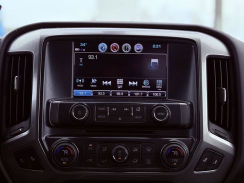 Used 2018 Chevrolet Silverado 1500 LT w/ All Star Edition image 37