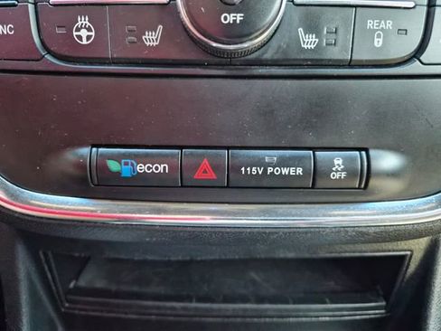 Used 2017 Dodge Grand Caravan GT FWD image 27