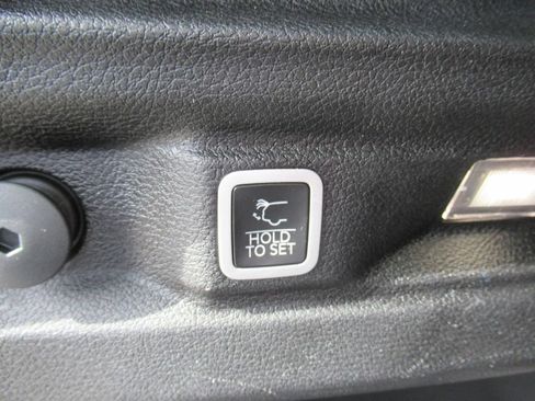Certified 2025 Jeep Grand Cherokee L Laredo w/ Luxury Tech Group I RWD image 35