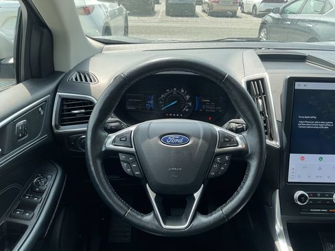 Used 2022 Ford Edge Titanium AWD/4WD image 12