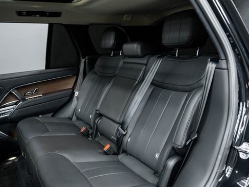 Used 2025 Land Rover Range Rover SE AWD/4WD image 21