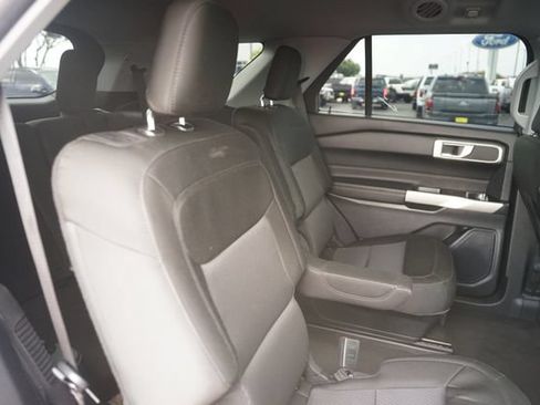 Used 2022 Ford Explorer XLT RWD image 18