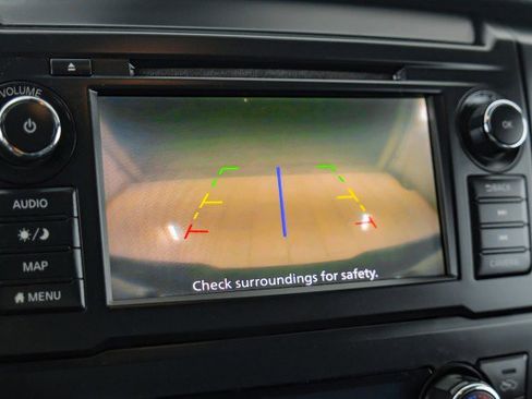 Used 2019 Nissan Titan SL w/ Midnight Edition image 21