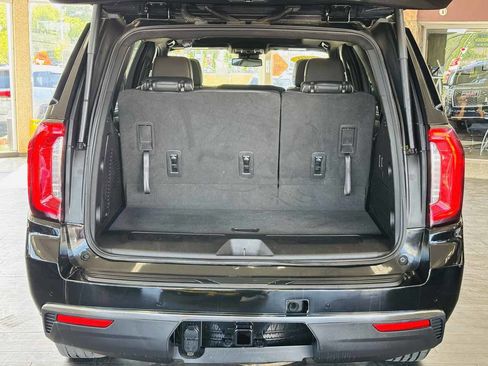 Used 2023 GMC Yukon SLT AWD/4WD image 12