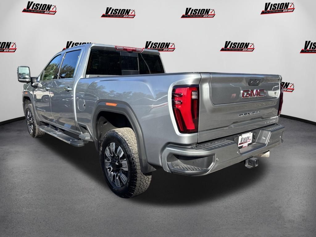 Used 2025 GMC Sierra 2500 Denali w/ Technology Package AWD/4WD image 3
