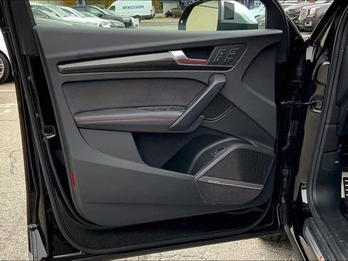 Certified 2025 Audi SQ5 Prestige image 22