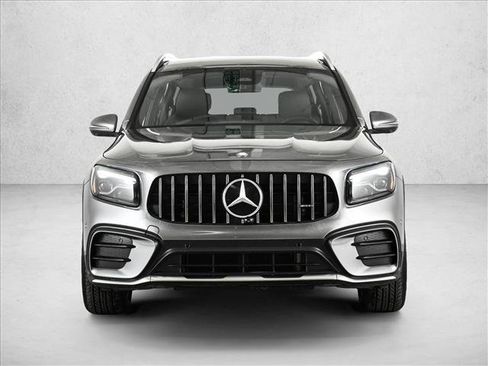 Used 2026 Mercedes-Benz GLB 35 AMG 4MATIC image 2