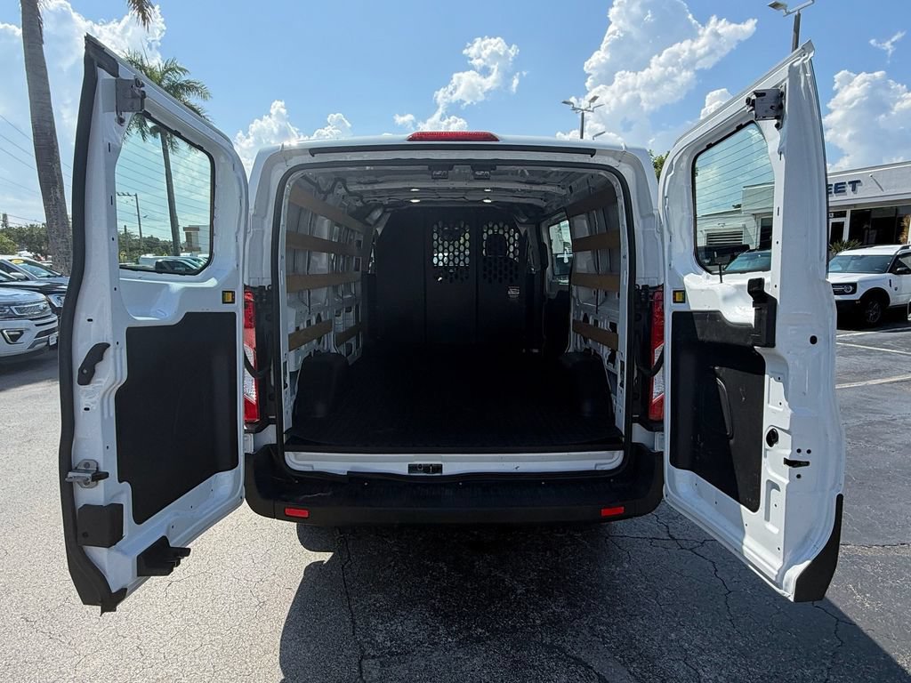 Used 2025 Ford Transit 250 Low Roof w/ Exterior Upgrade Package RWD image 15