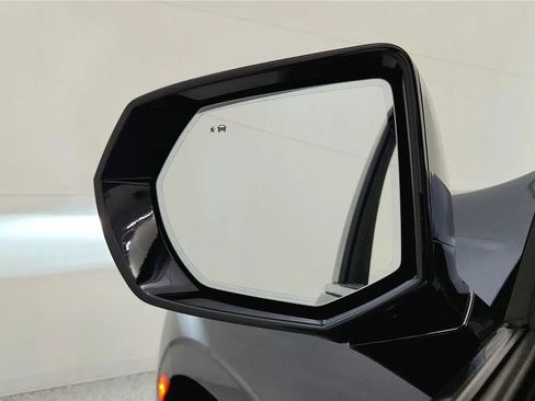 Used 2022 Chevrolet Tahoe High Country image 35