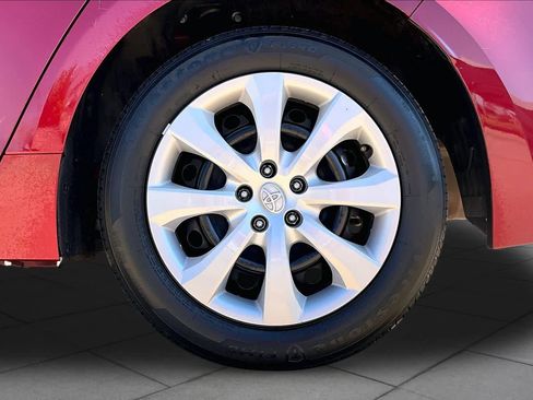Used 2025 Toyota Corolla LE FWD image 11
